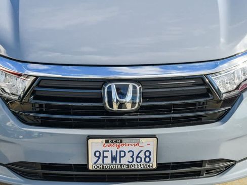 Used 2023 Honda Odyssey Touring image 5