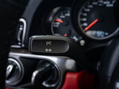 Used 2015 Porsche 911 Turbo S image 22