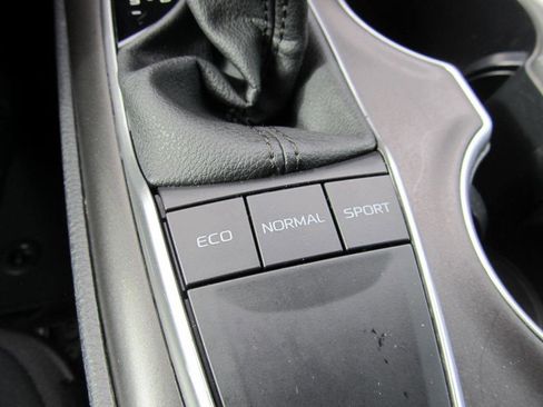 Used 2023 Toyota Camry LE image 62