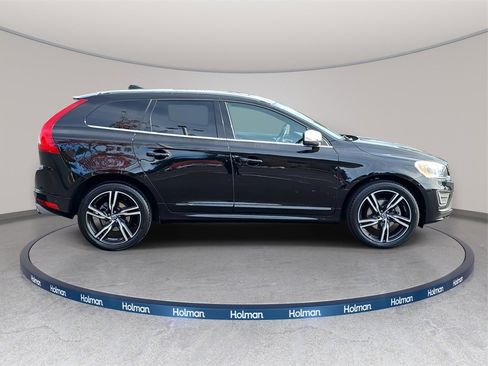 Used 2017 Volvo XC60 T6 R-Design w/ Climate Package image 5