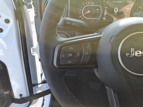 New 2025 Jeep Gladiator Mojave image 13