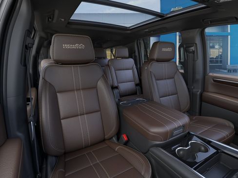 New 2026 Chevrolet Suburban High Country w/ Sun And Tow Package AWD/4WD image 17