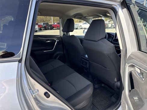 Used 2025 Toyota RAV4 XLE image 27