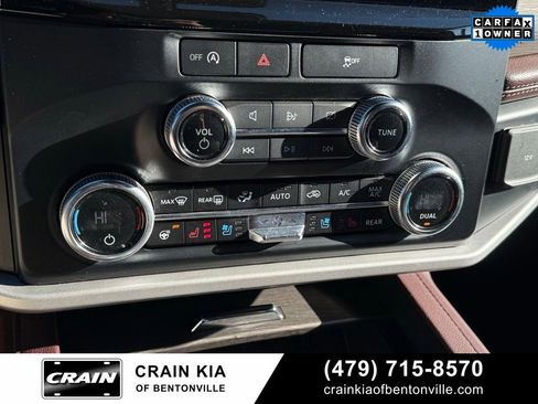 Used 2024 Ford Expedition Limited image 18