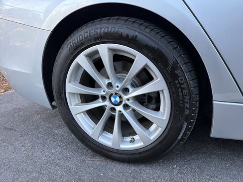 Used 2018 BMW 320i Sedan image 15