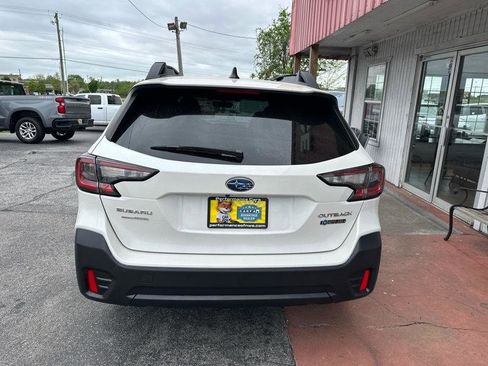 Used 2022 Subaru Outback Premium image 8