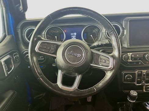 Used 2023 Jeep Wrangler Unlimited Sahara w/ Cold Weather Group AWD/4WD image 17