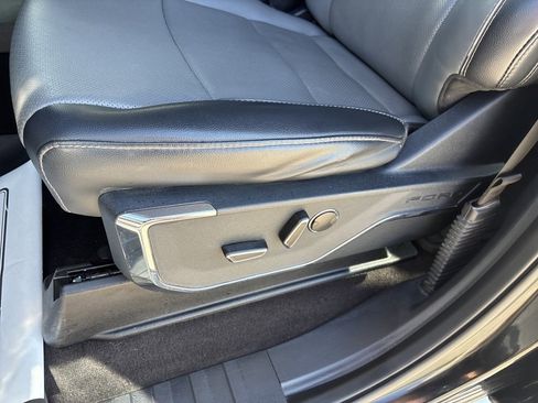 Used 2021 Ford F150 Lariat image 29