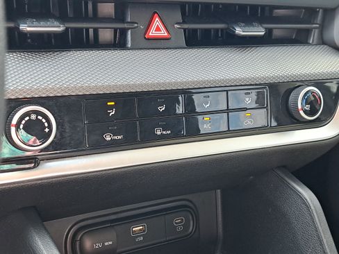 Used 2023 Kia Sportage LX image 26