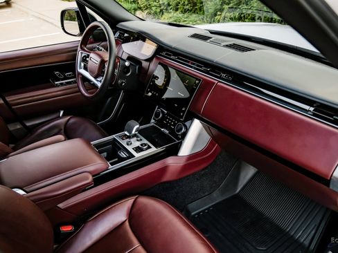 Used 2023 Land Rover Range Rover Long Wheelbase Autobiography image 42