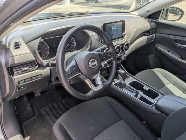 Used 2025 Nissan Sentra SV FWD image 34