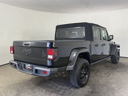 Used 2023 Jeep Gladiator Sport AWD/4WD image 13