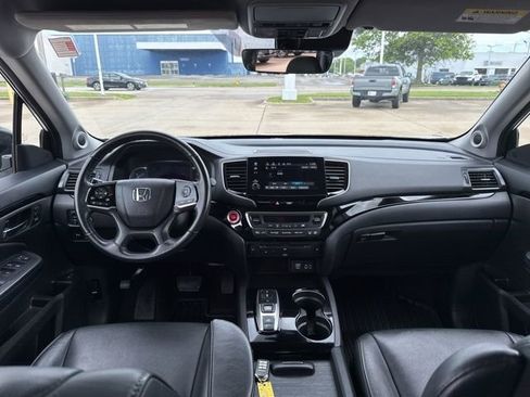 Used 2020 Honda Pilot Touring image 14