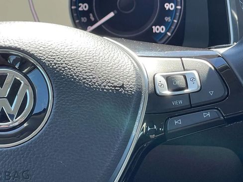 Used 2019 Volkswagen e-Golf SEL Premium image 30