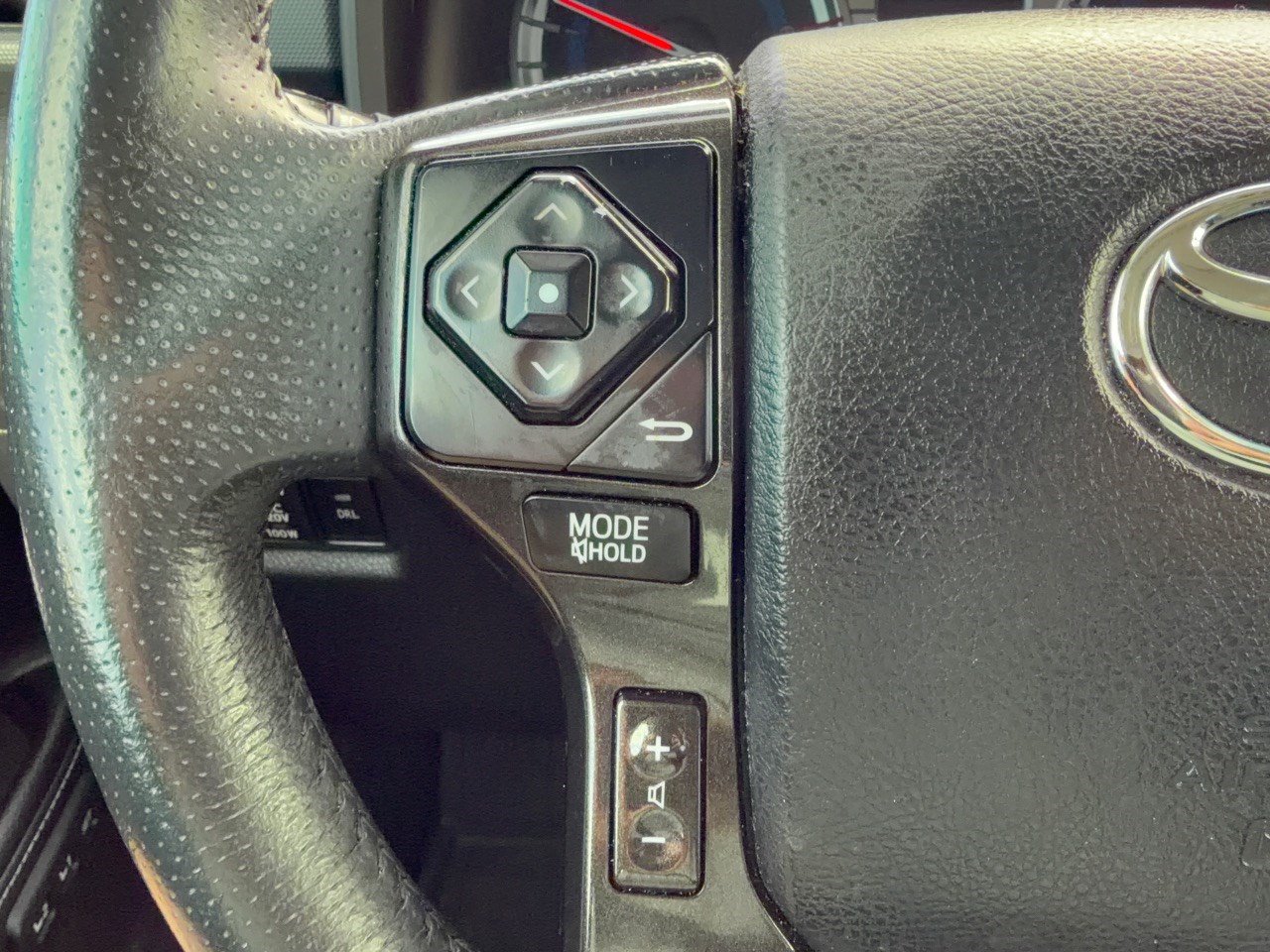 Used 2019 Toyota 4Runner Limited AWD/4WD image 18