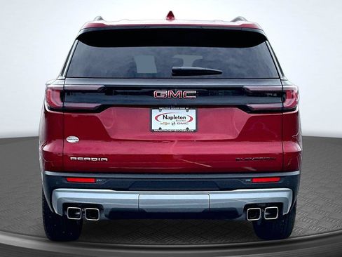 Used 2024 GMC Acadia Elevation w/ Luxury Package FWD image 4