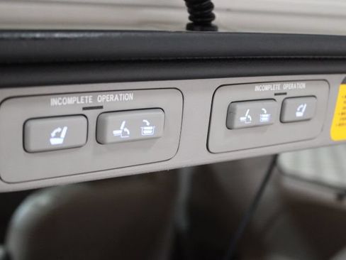 Used 2015 Toyota Sienna Limited Premium w/ Advanced Technology Package FWD image 17