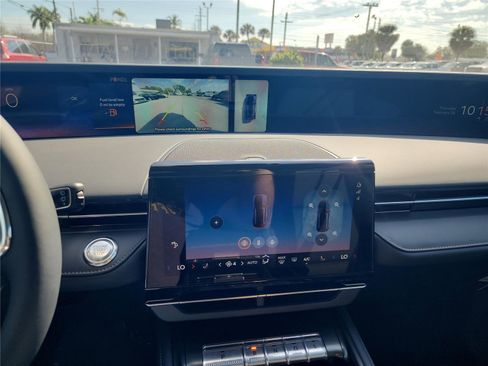 New 2026 Lincoln Nautilus Premier image 33