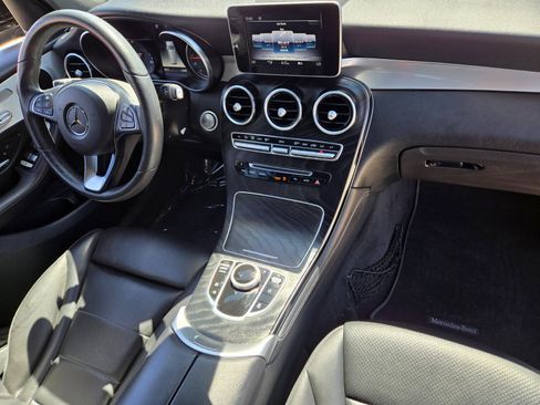 Used 2019 Mercedes-Benz GLC 300 image 13