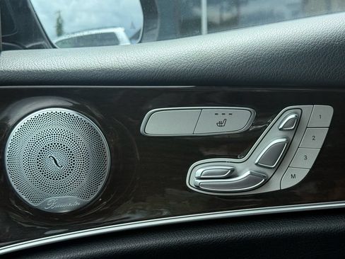 Used 2019 Mercedes-Benz E 300 image 13