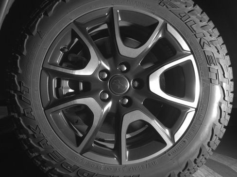 Used 2025 Jeep Compass Trailhawk image 12