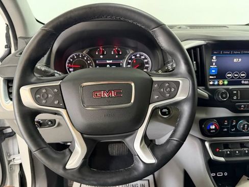 Used 2023 GMC Terrain SLT AWD/4WD image 25