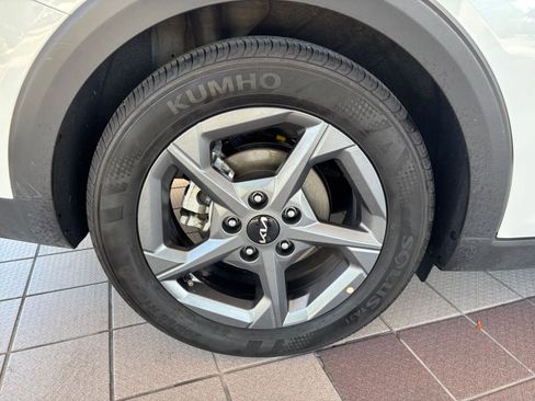 Used 2025 Kia K4 LXS FWD image 29