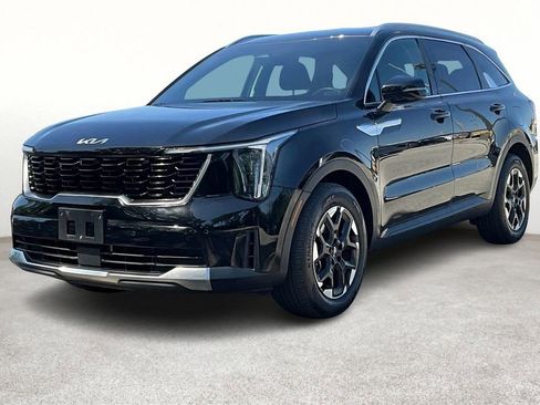 Used 2024 Kia Sorento S image 16