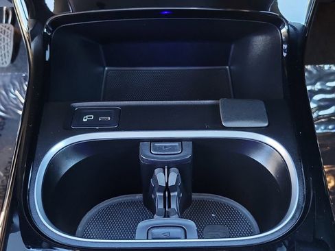 Used 2023 Mercedes-Benz CLA 250 w/ Premium Package image 16