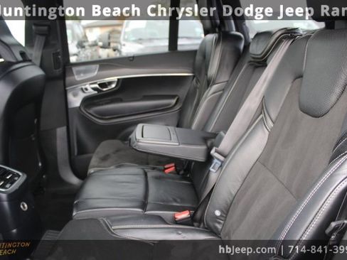 Used 2019 Volvo XC90 T8 R-Design w/ Advanced Package image 31