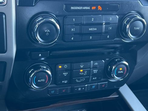 Used 2016 Ford F150 Lariat image 20