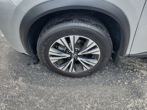 Used 2021 Nissan Rogue SV FWD image 5