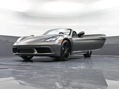 New 2025 Porsche 718 Boxster RWD image 38