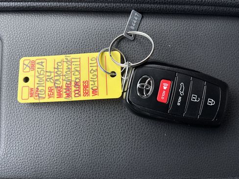 Certified 2024 Toyota Grand Highlander Limited image 30