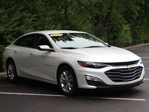 Certified 2019 Chevrolet Malibu LT w/ Driver Confidence Package II FWD image 12
