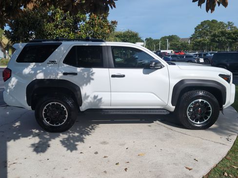 Certified 2026 Toyota 4Runner TRD Off-Road Premium AWD/4WD image 11