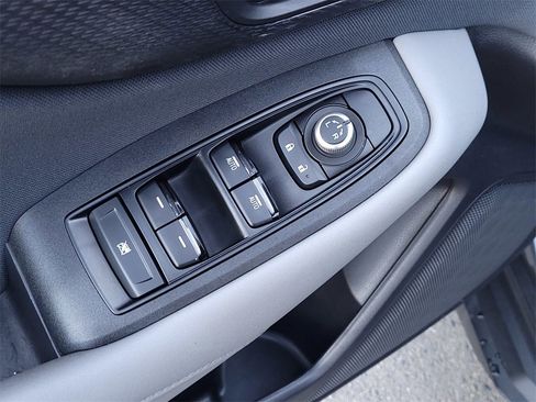 Used 2024 Subaru Outback Premium image 12