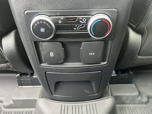 Used 2023 Ford Explorer XLT w/ Equipment Group 202A image 41