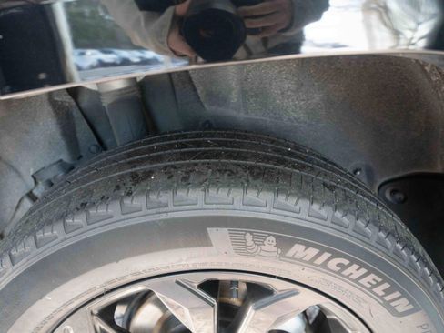 Used 2023 Toyota RAV4 SE image 31