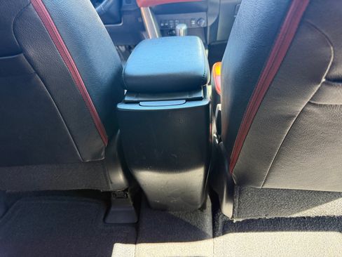 Used 2015 Toyota RAV4 Limited FWD image 30