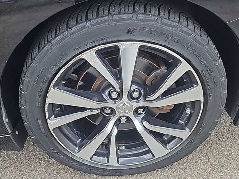 Used 2016 Nissan Maxima Platinum FWD image 9