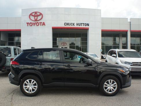 Used 2025 Toyota Corolla Cross L FWD image 1