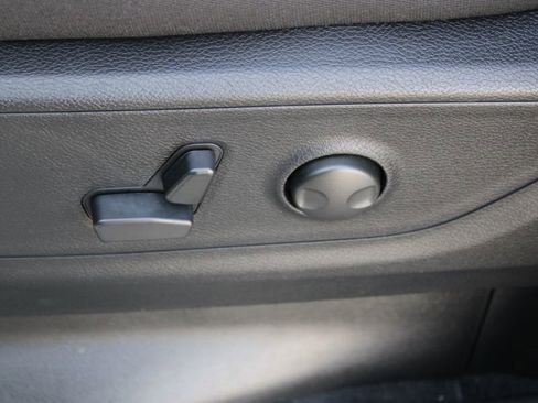 New 2026 RAM 1500 4x4 Crew Cab image 14