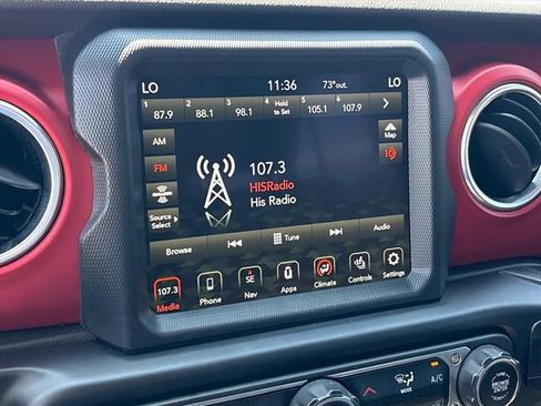 Used 2022 Jeep Wrangler Unlimited Rubicon w/ Cold Weather Group AWD/4WD image 29