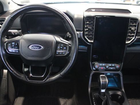 Used 2025 Ford Ranger Lariat w/ FX4 Off-Road Package AWD/4WD image 6