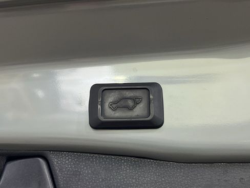 Used 2023 Toyota RAV4 XLE Premium image 25