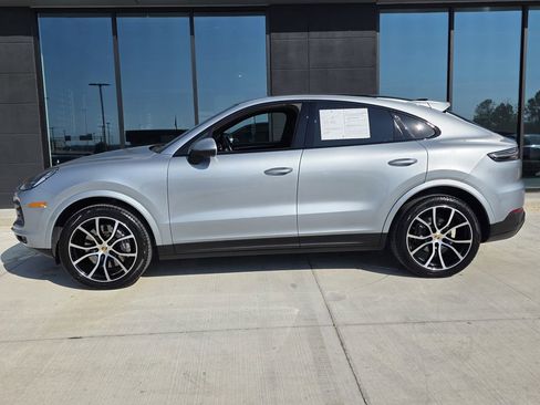 Certified 2021 Porsche Cayenne Coupe image 2