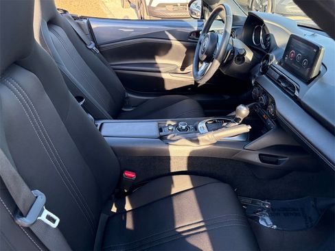 Used 2020 MAZDA MX-5 Miata Club image 20