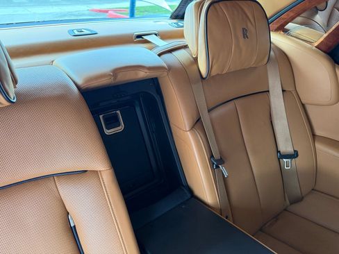 Used 2018 Rolls-Royce Phantom Extended Wheelbase RWD image 41