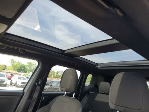 Used 2022 Jeep Renegade Altitude w/ Sun/Sound Group AWD/4WD image 9